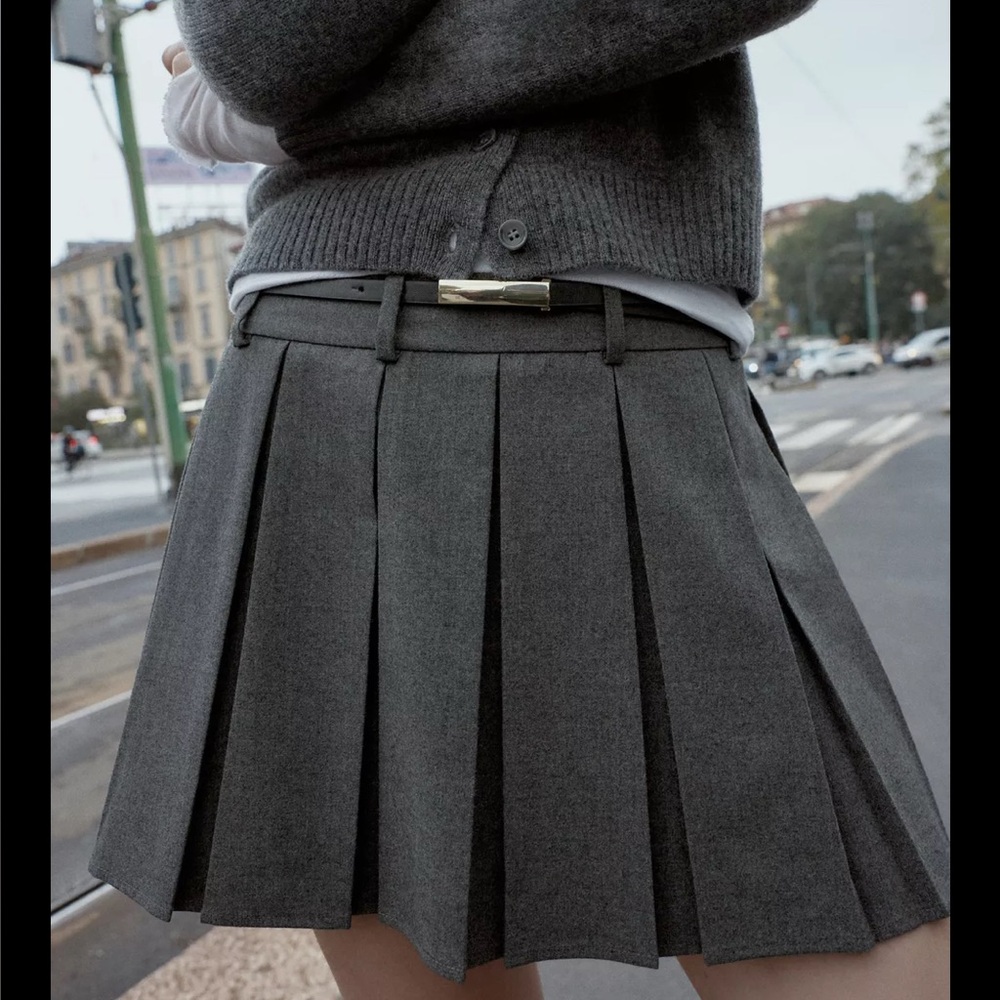 Grey skirt